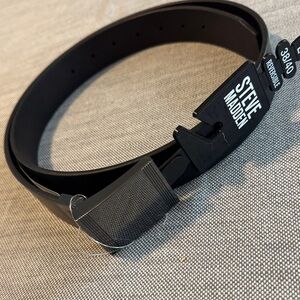 Steve Madden Textured Black Leather Belt with Modern Buckle